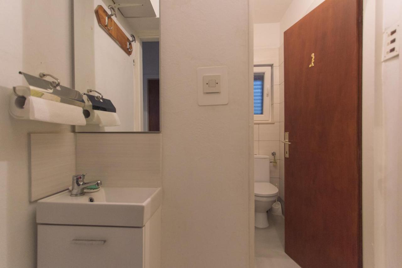 Kiwi Apartments Gornji Karin Ngoại thất bức ảnh
