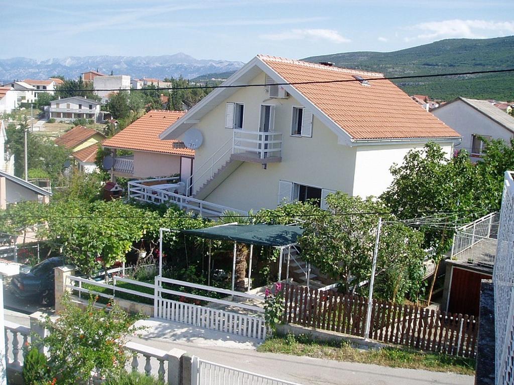 Kiwi Apartments Gornji Karin Ngoại thất bức ảnh