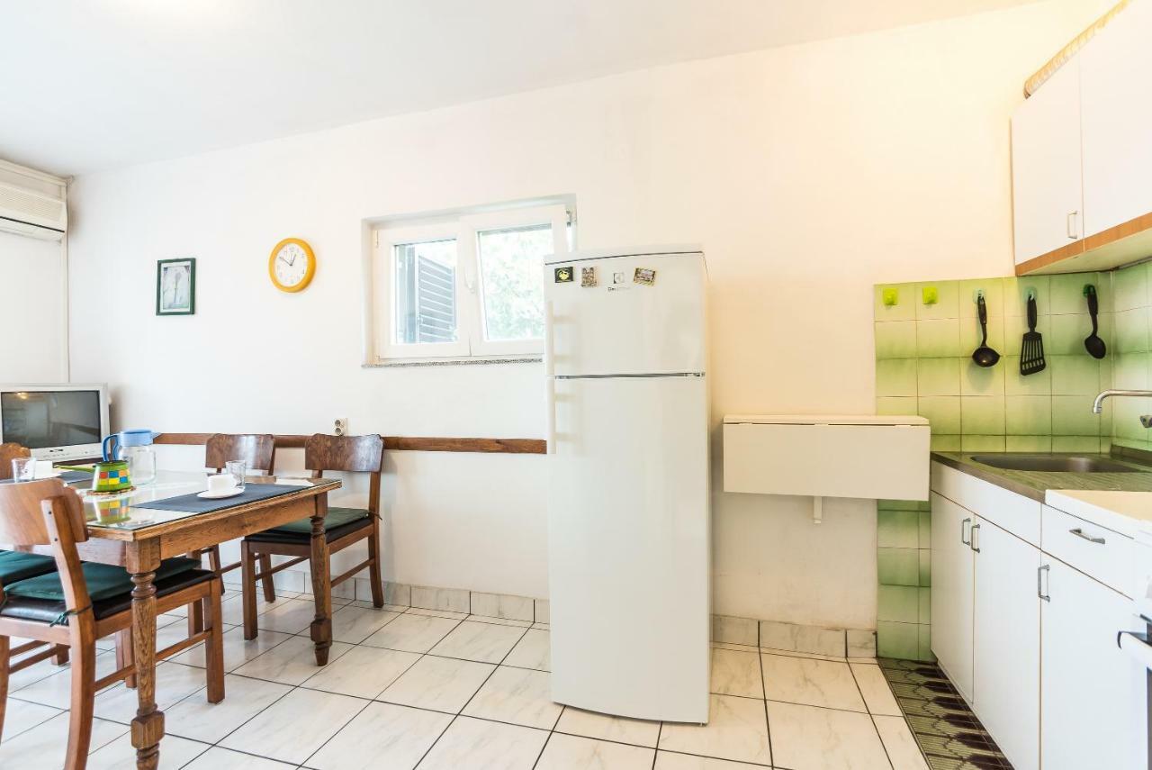 Kiwi Apartments Gornji Karin Ngoại thất bức ảnh