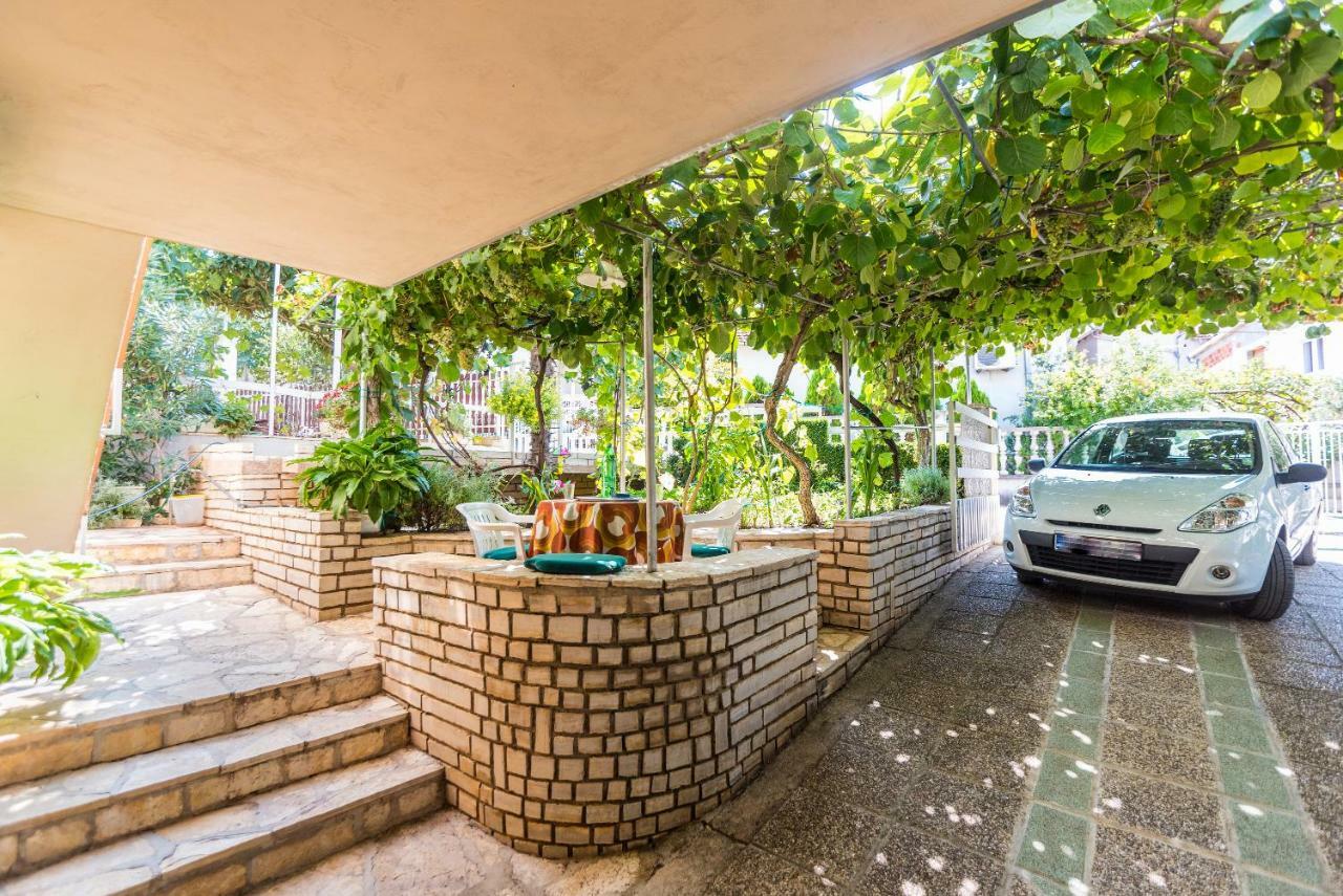 Kiwi Apartments Gornji Karin Ngoại thất bức ảnh