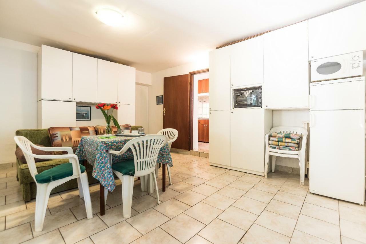 Kiwi Apartments Gornji Karin Ngoại thất bức ảnh